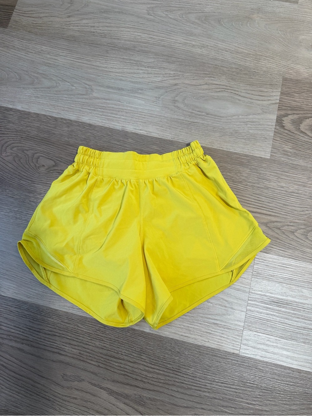 NWOT Lululemon Women's Hotty Hot Shorts - Lightweight Running Shorts - size 2